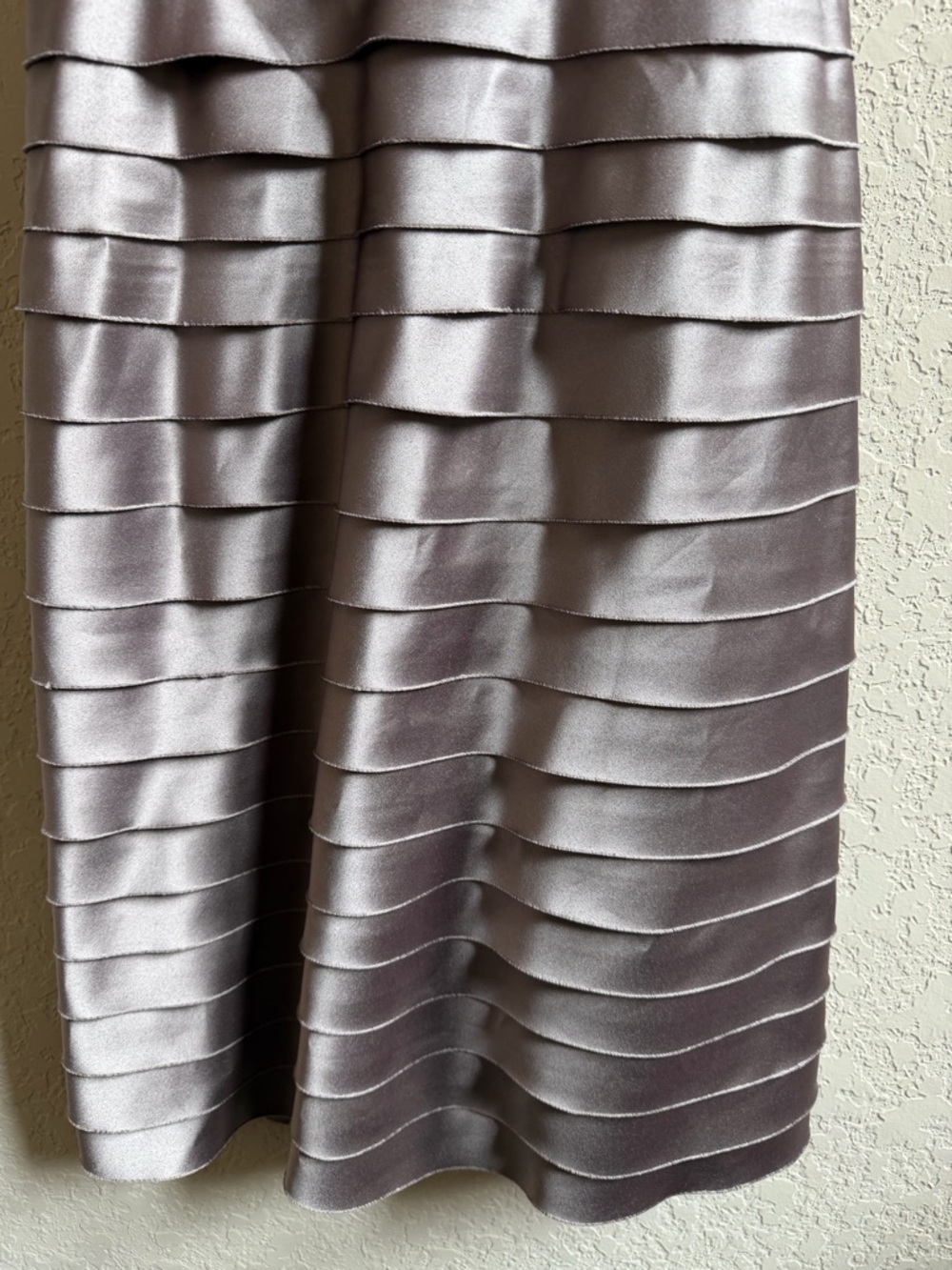 BCBGMaxAzria Size 6 Strapless Laser Cut Taupe Layered Tiered Cocktail Dress - Picture 5 of 8